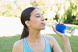 drinking-water-on-diet